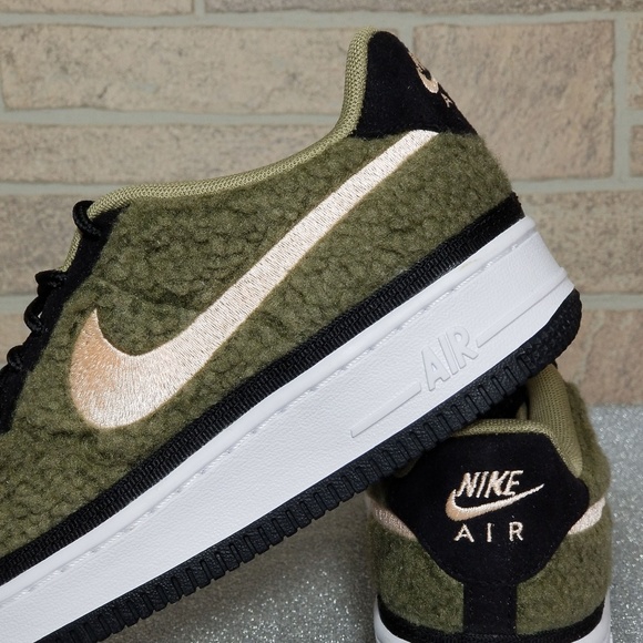 Nike Air Force 1 Low Shearling - Picture 6 of 6